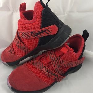 Nike Lebron 12 Soldiers, Size 13C Little Boys, EUC